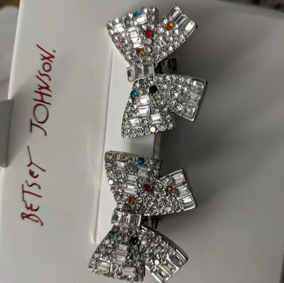 Betsey Johnson earrings Crystal Accents Sliver Tone Bow Button - Picture 3 of 3